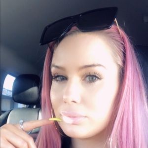 Meet your Posher, Kaitlyn